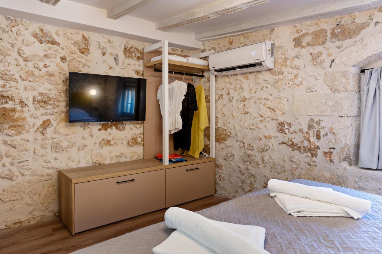 העיירה רתימנו Erotokritos City Luxury Suites מראה חיצוני תמונה