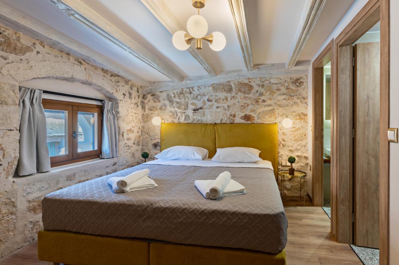 העיירה רתימנו Erotokritos City Luxury Suites מראה חיצוני תמונה
