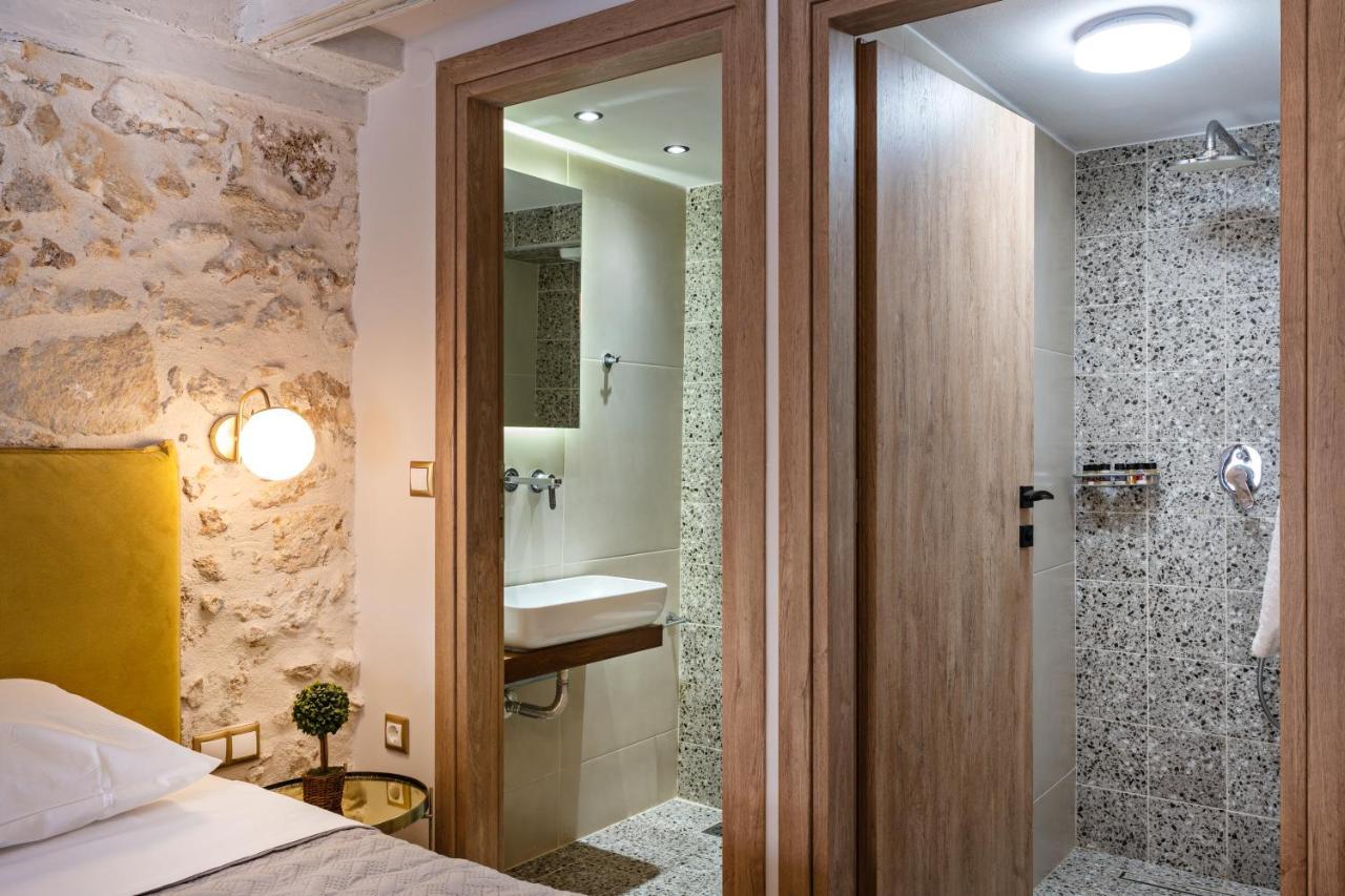 העיירה רתימנו Erotokritos City Luxury Suites מראה חיצוני תמונה
