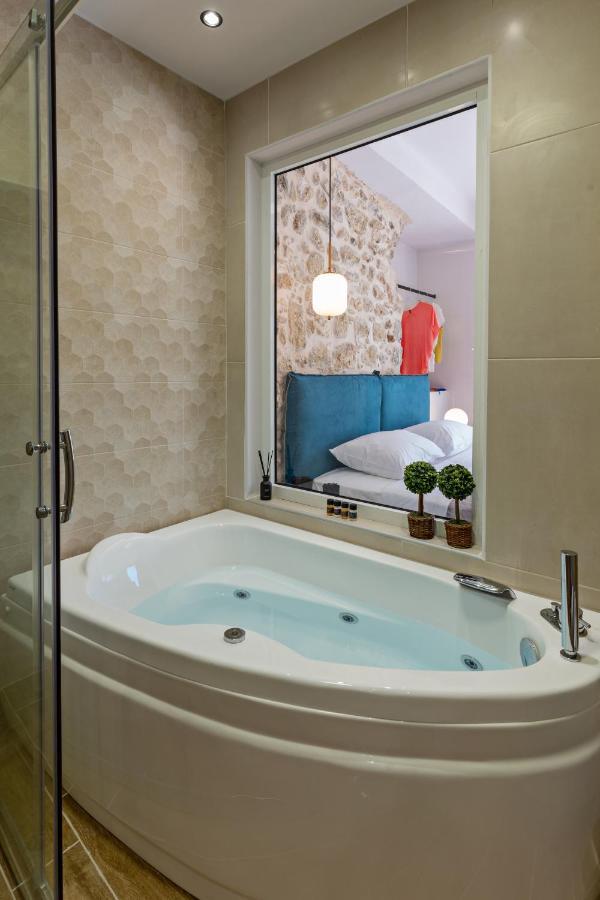 העיירה רתימנו Erotokritos City Luxury Suites מראה חיצוני תמונה